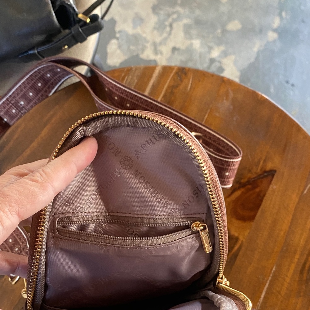 Brown Leather Crossbody/Sling Bag - Picture 3 of 5